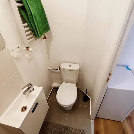 Guest house G-logement-francilien Parc Des Expositions Villepinte, Bourget, Asterix , Paris *