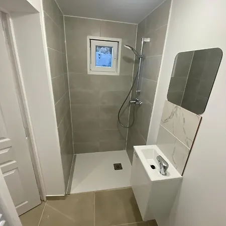 Guest house G-logement-francilien Parc Des Expositions Villepinte, Bourget, Asterix , Paris Goussainville (Val-d'Oise)